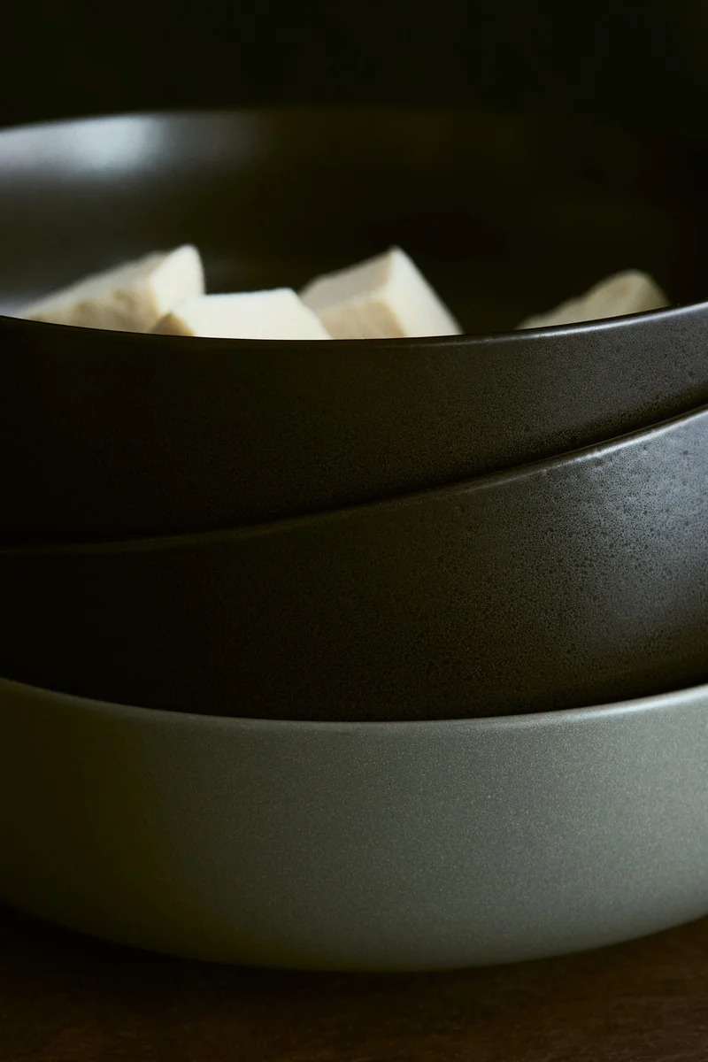 H&M Reactive-glaze stoneware serving bowl