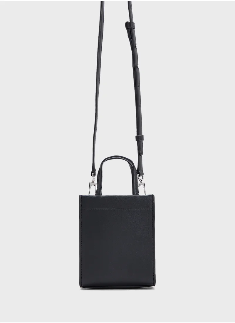 دكني Carter Top Handle Zip Through Tote