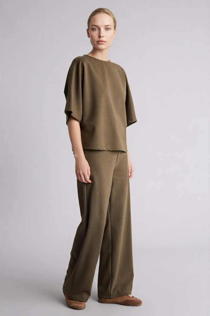 ديفاكتو Straight Fit Regular Hem Trousers