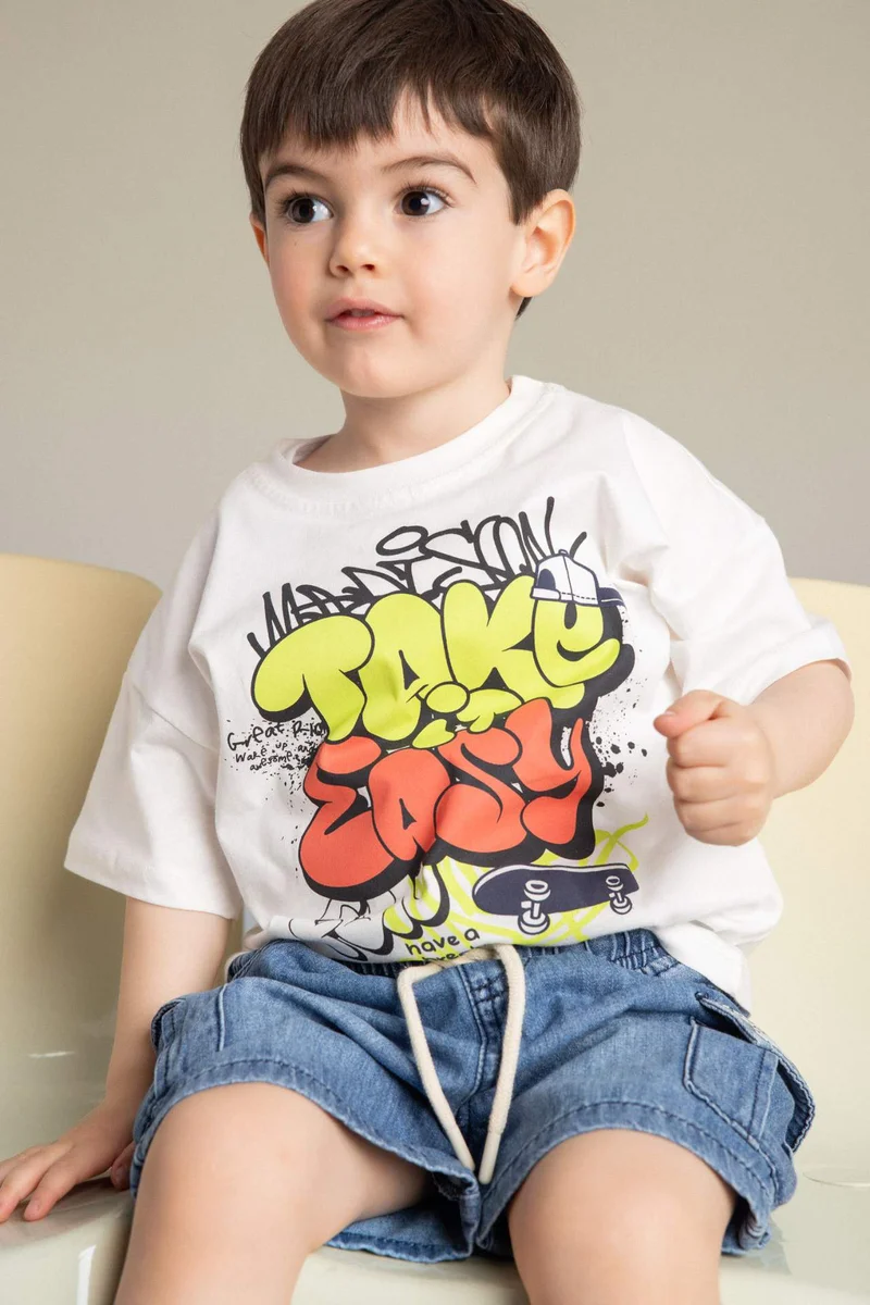 ديفاكتو Regular Fit Short Sleeve T-Shirt