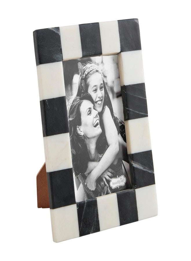 Mud Pie 4X6 Checkered Marble Frame; 8" X 6 1/4" - Image 1