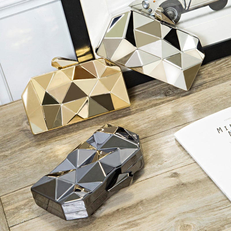 2022 New Fashion Diamond Iron Box Evening Bag Women Clutch Bag Metal Chain Evening Bag - Image 3
