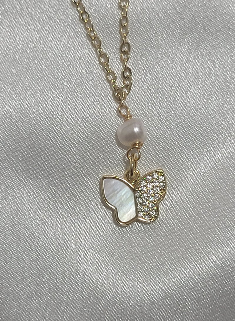Minorisa 18K GOLD PLATED ZIRCON SEASHELL BUTTERFLY PENDANT NECKLACE WITH ORGANIC PEARL - Image 1