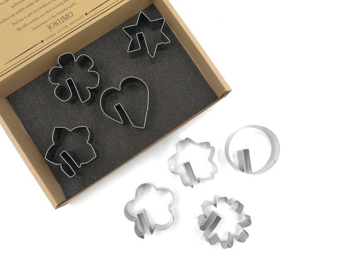 BITE SIZED OVER THE EDGE MUG RIM COOKIE CUTTERS SET 8 PC HIGH GRADE 430 STAINLESS STEEL HEXAGRAM CIRCLE HEART AND 5 VARIATION OF FLOWER