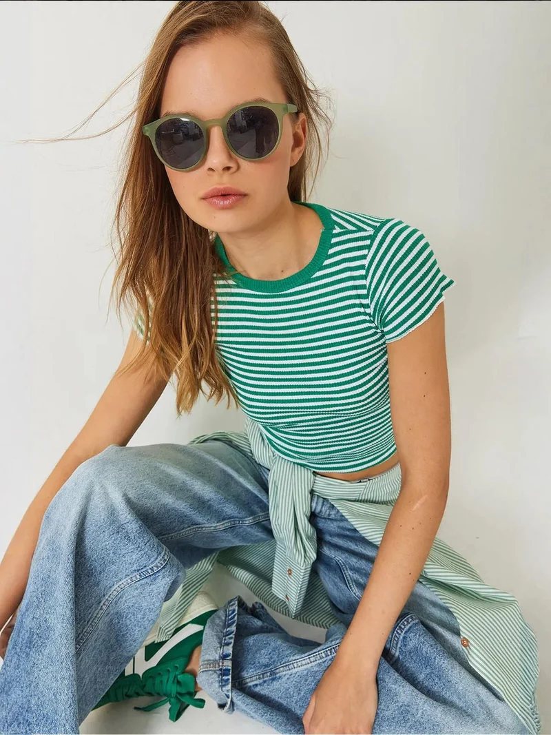 Bianco Lucci LUCCI Striped Ribbed Crop Top with Crew Neck