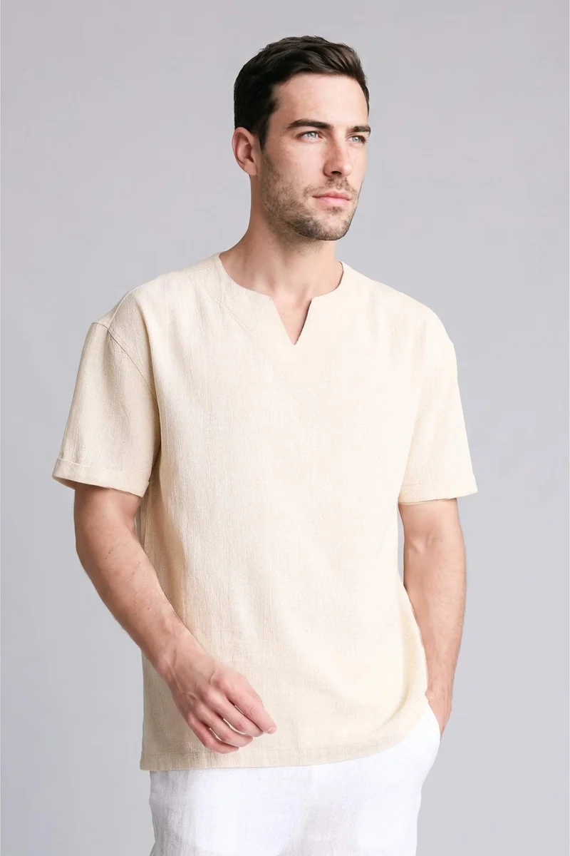 ديفاكتو Regular Fit V-Neck Cotton Short Sleeve Shirt