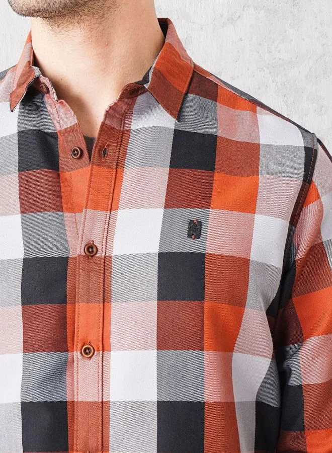 The Indian Garage Co Men Regular Fit Checkered Full Sleeves Cutaway Collar Casual Shirt