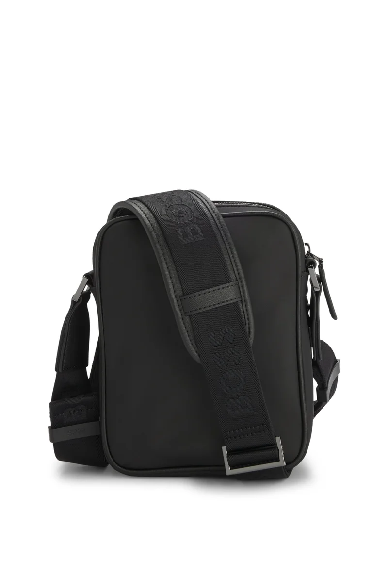 بوس Twill reporter bag with Double B monogram