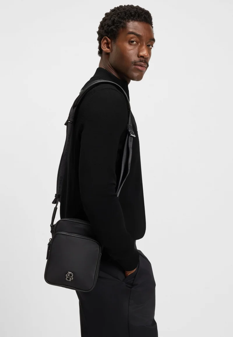 بوس Twill reporter bag with Double B monogram