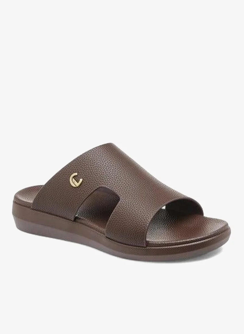 لو كونفورت صنادل رجالي بتفاصيل مقصوصة سهلة الارتداء