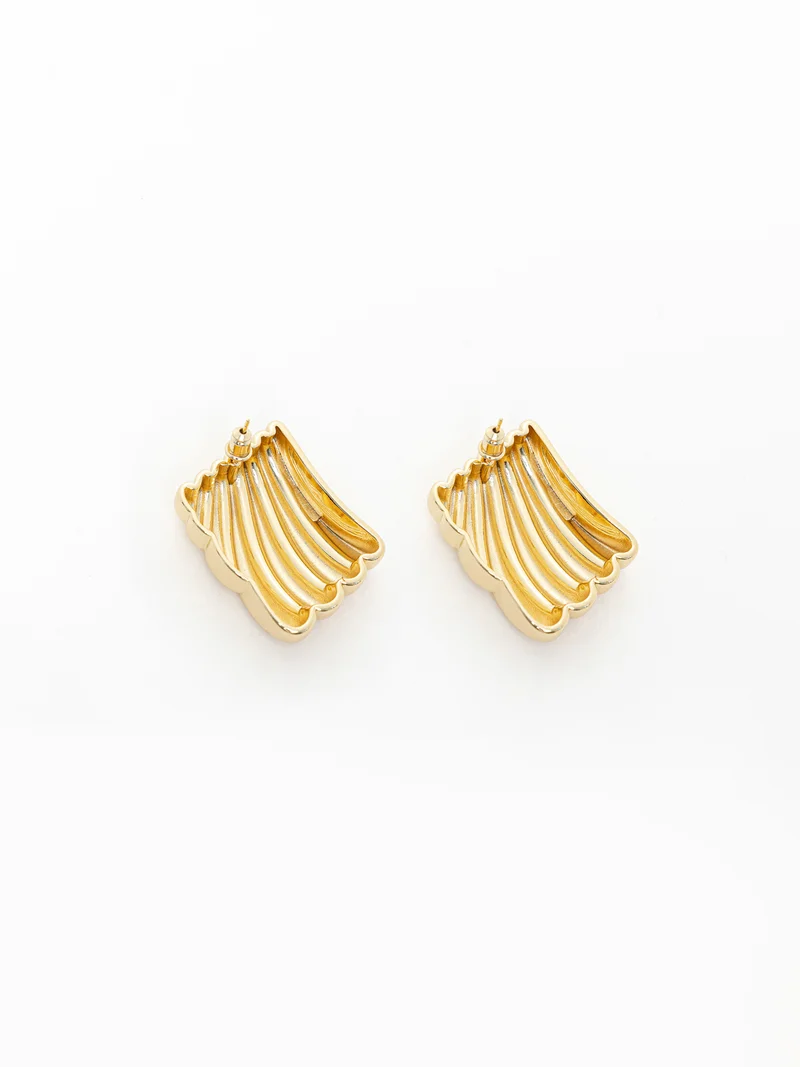 Lichi  Chunky stud earrings with a ribbed texture for Women | Best Price UAE