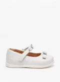 Barefeet White