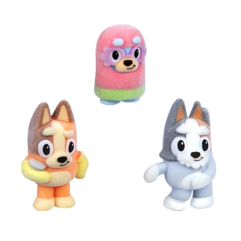 BLUEY Fuzzies Episode Pack: Grannies – 3 Specially Flocked Mini-Figures, 1 Exclusive, Display Case, Trading Card & Collector’s Guide, 80 to Collect in Series 1 - Image 4