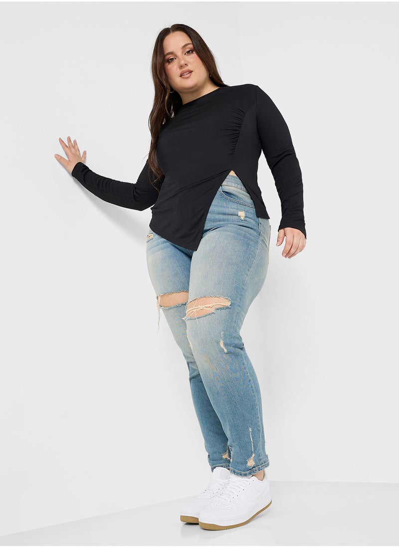Ginger Plus - Ruched Fitted Long Sleeves Assymetric Top - Image 1