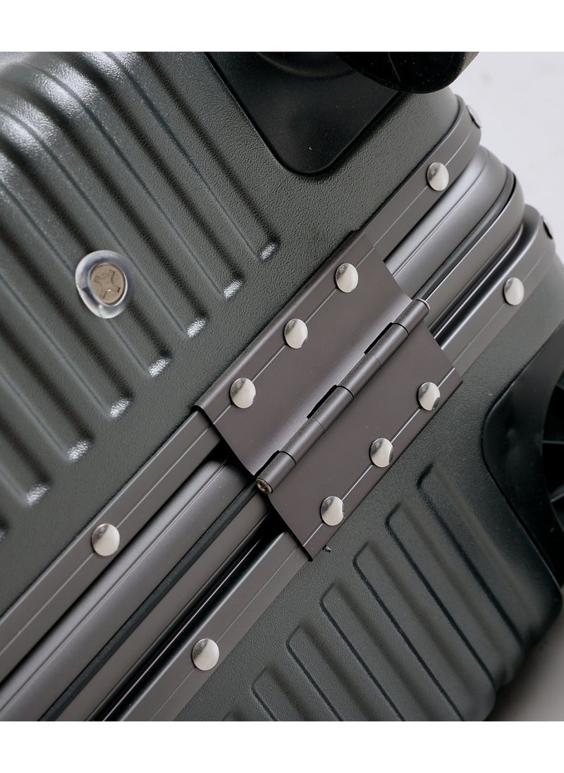 Generic - Cabin Luggage - Image 1
