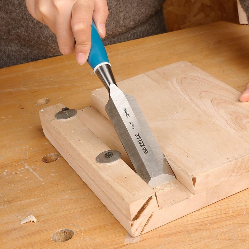 Gazelle 1-1/4 Inch Bevel Edge Wood Chisel - Image 5