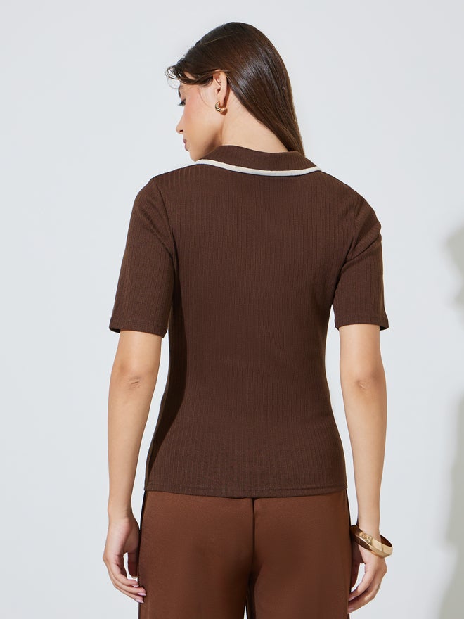Styli Brown Fitted Knit Top with Short Sleeves - Image 5