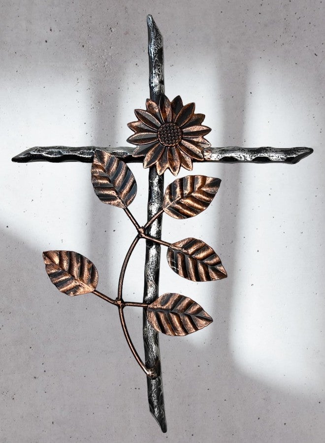 توب براس صليب جداري معدني من توب براس مقاس 12 بوصة - تصميم حديقة زهور عباد الشمس/الأقحوان - صليب سلتيك مقدس بلمسة نهائية من الفضة والنحاس، منحوتة فنية حديثة ريفية ليسوع - Image 3