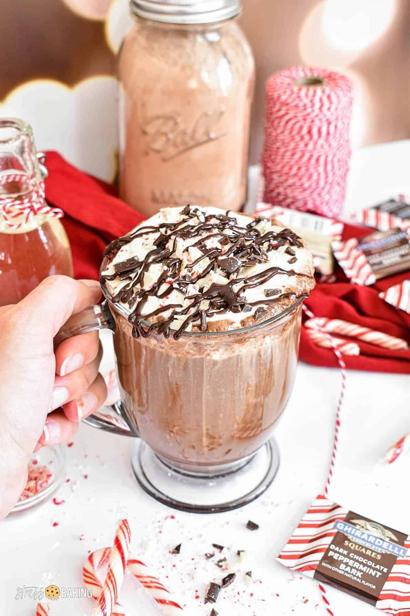 Torani Puremade Peppermint Bark Dessert & Drink Sauce, 64 fl oz - Image 5