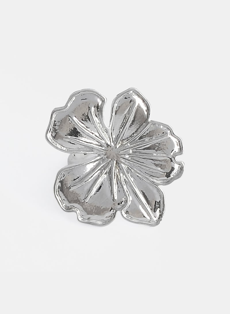 Akher el Ankoud Classic Ring With A Large Rose Design - Image 2