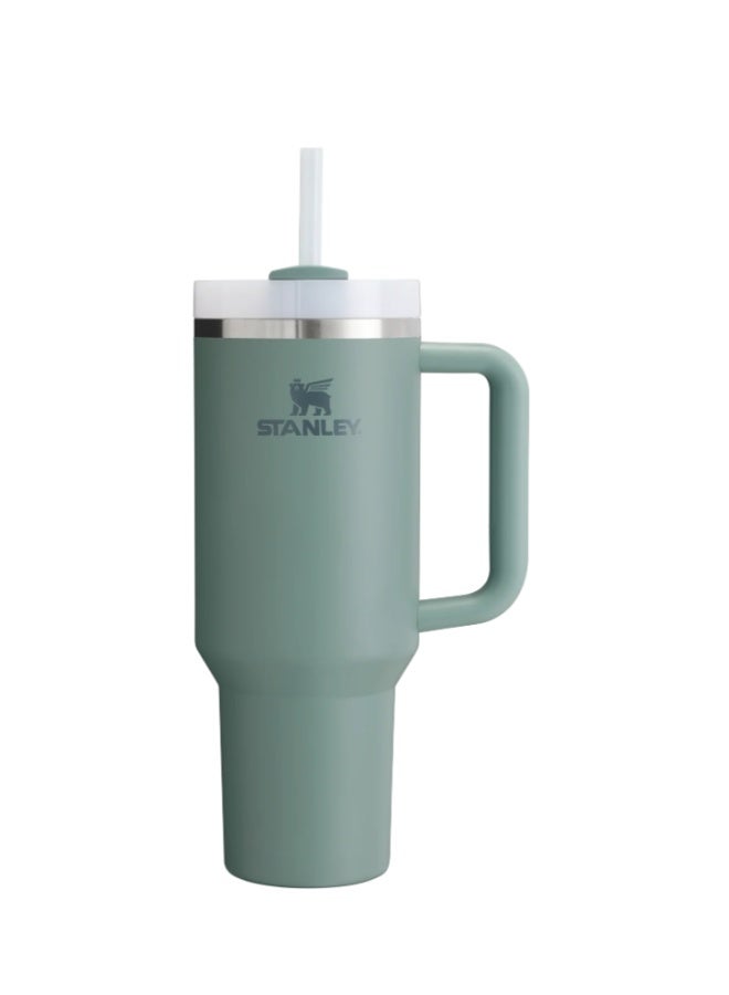 ستانلي كوب حراري معزول من الستانلس ستيل مع ماصة ومقبض خالي من البيسفينول ايه، يحافظ على المشروبات ساخنة لمدة 12 ساعة او باردة لاكثر من 24 ساعة، للقهوة والشاي والعصير والماء (1180 مل) (اخضر) - Image 1