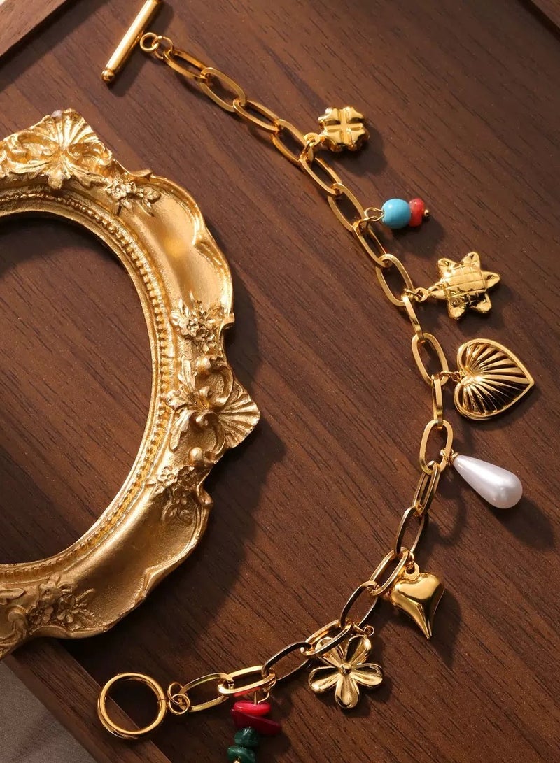 فوريكاسا سوار نسائي مزين بقلادات رمزية من الفولاذ المقاوم للصدأ مطلي بالذهب عيار 18 | تصميم متنوع مع قفل عصري | مع علبة هدية فاخرة - Image 2