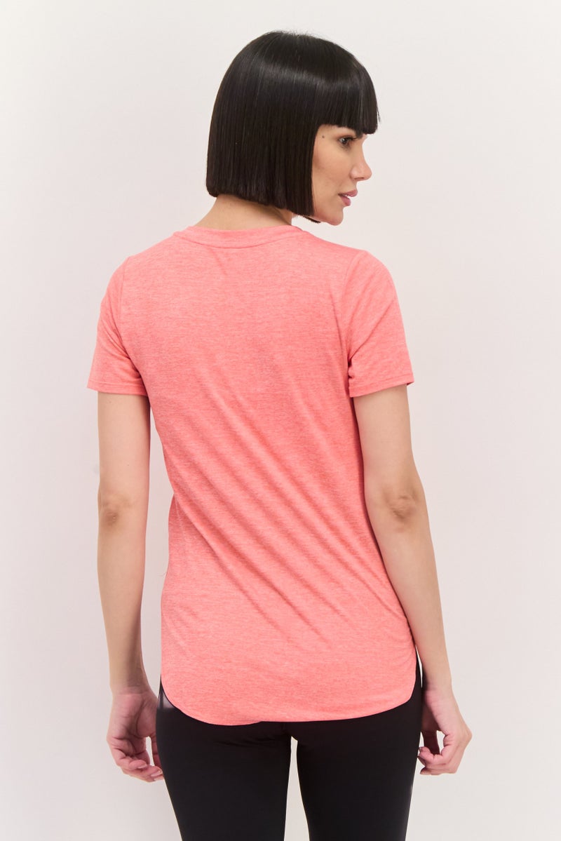 SKECHERS تي شيرتات تدريب قصيرة الأكمام للنساء، لون كورال هذر - Image 3