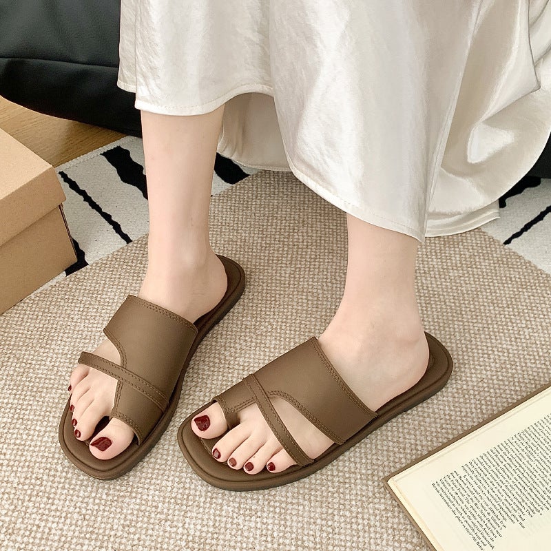 Women's Fashion Flip Flop Sandals PVC Slip On Beach Sliders - Image 3