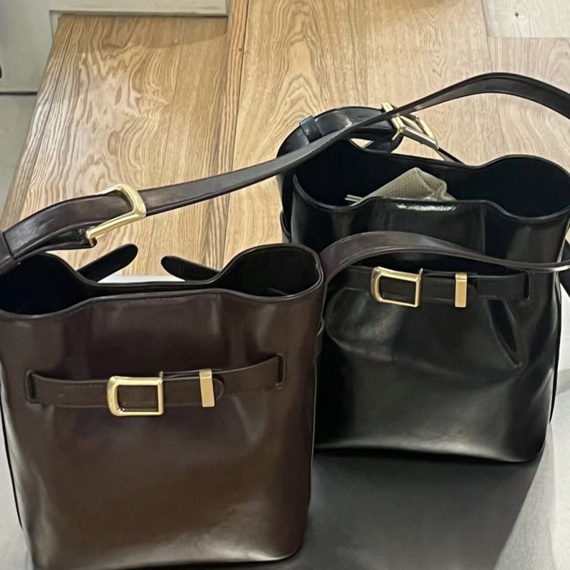 Ins K-Style Niche Bucket Bag Oil Waxed Cowhide Tote Bag High-End Commuter Shoulder Crossbody Bag - Image 5