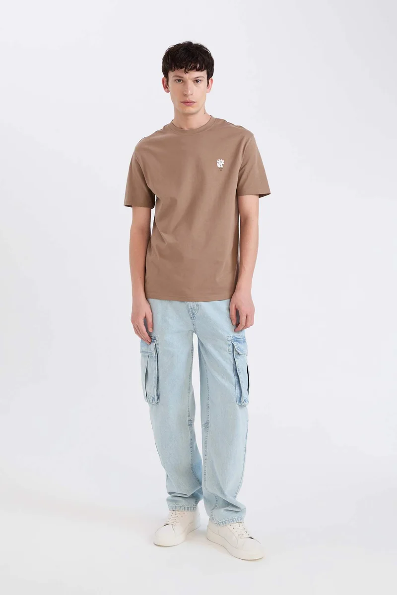 ديفاكتو Regular Fit Crew Neck Printed Short Sleeve T-Shirt