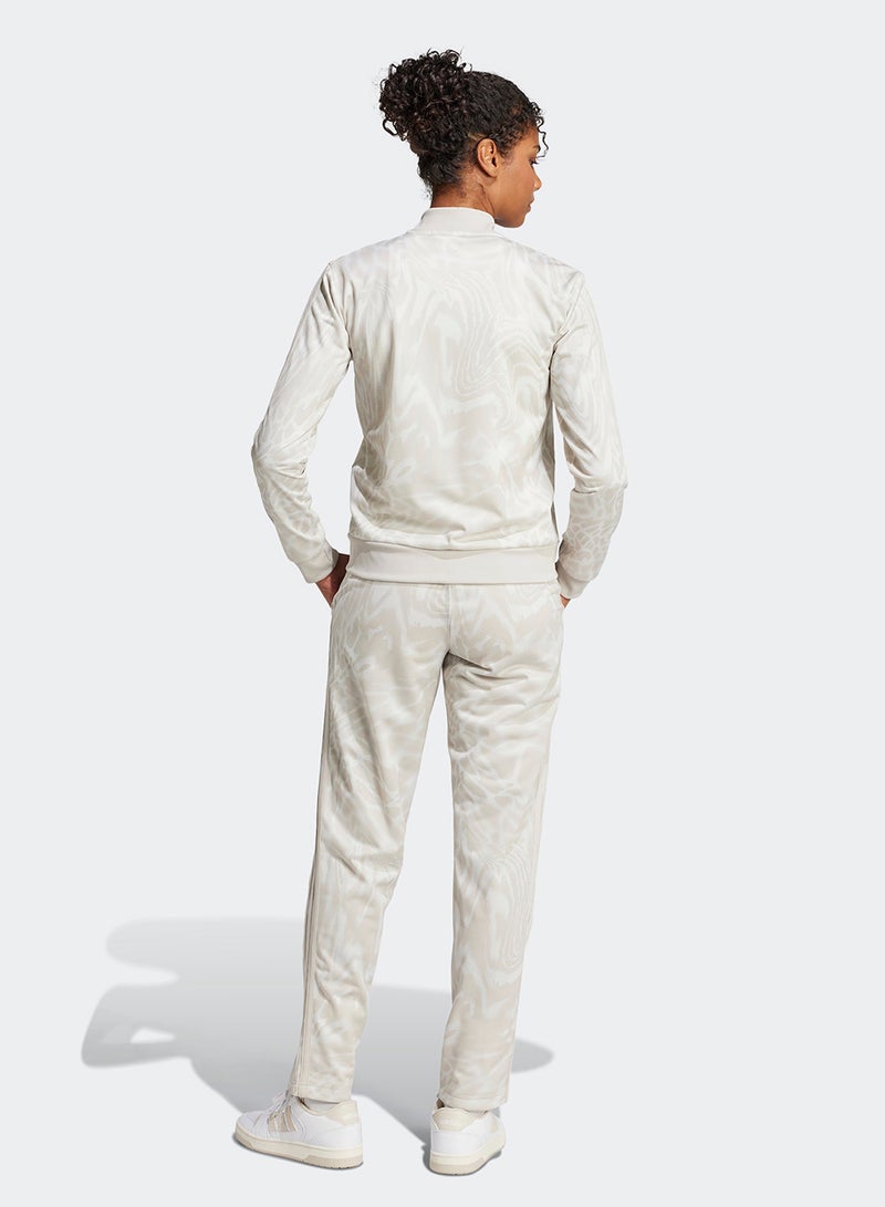 Adidas 3-Stripes Essential Tracksuit - Image 2