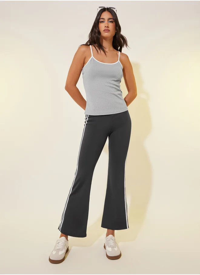 Styli Solid Ribbed Contrast Trim Cami Top