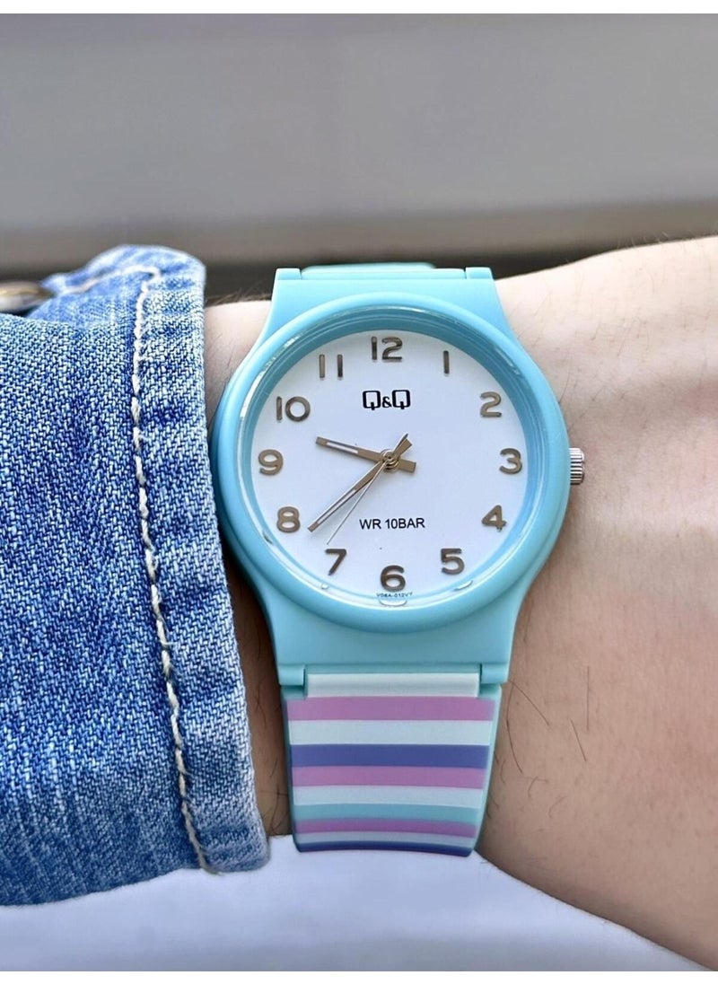 Q&Q - Women's Waterproof Plastic Band Wristwatch - Image 1