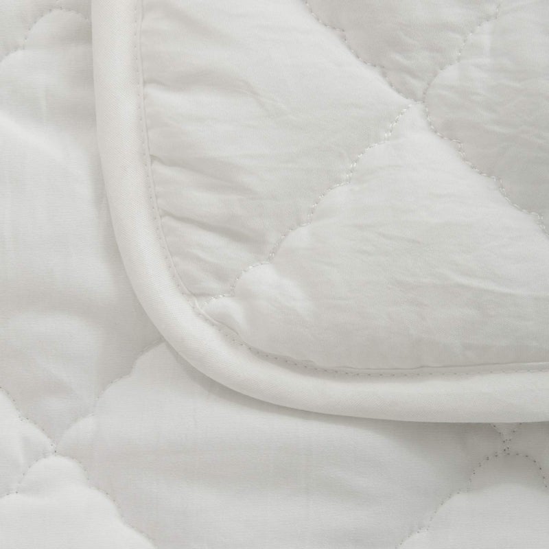 NTBAY Down Alternative Toddler Comforter, Lightweight and Warm Solid Color Baby Crib Quilted Blanket, 39x47 inches, White - Image 3