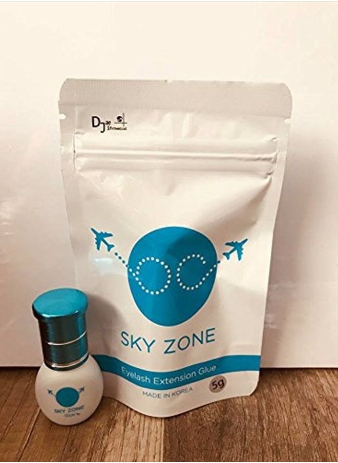 Sky Zone - Eyelash Extension Glue sky zone 5 ml/Volume and Classic lashes/1-2 Sec Drying time/Retention 7 weeks/Latex free/Mink/Silk/Low fumes - Image 1