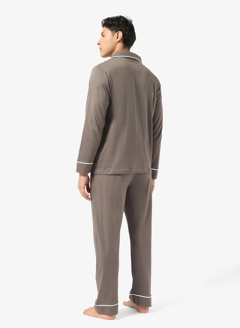 روبرت وود طقم قميص وبنطلون