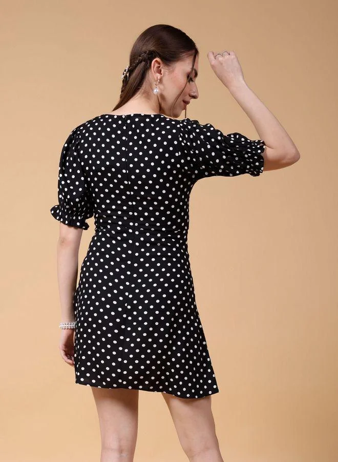 مرفوعة Women Fit and Flared Casual Polka Dot Sweetheart Neck Dress