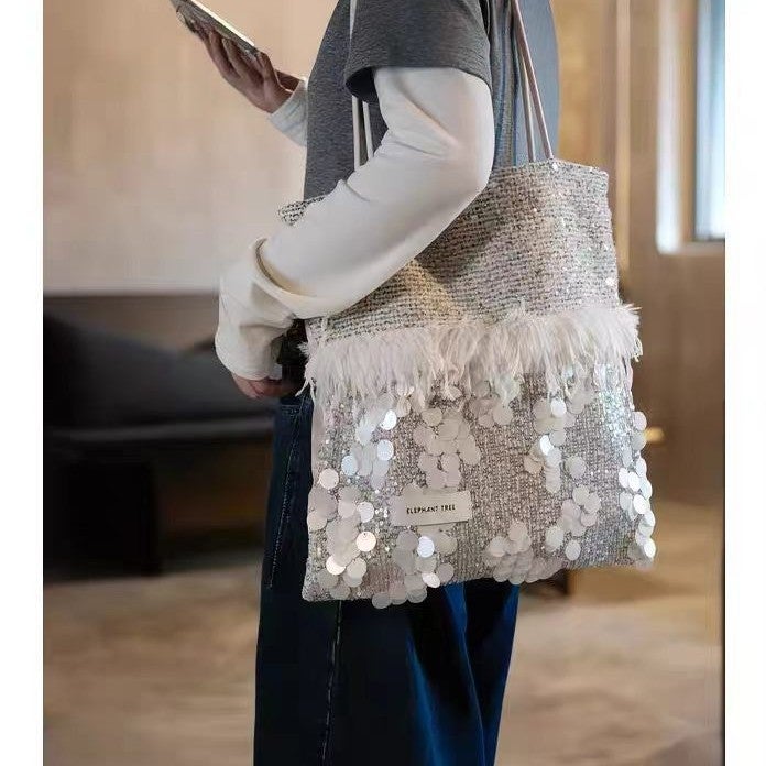 حقيبة كتف بيضاء بترتر وريش - Image 5