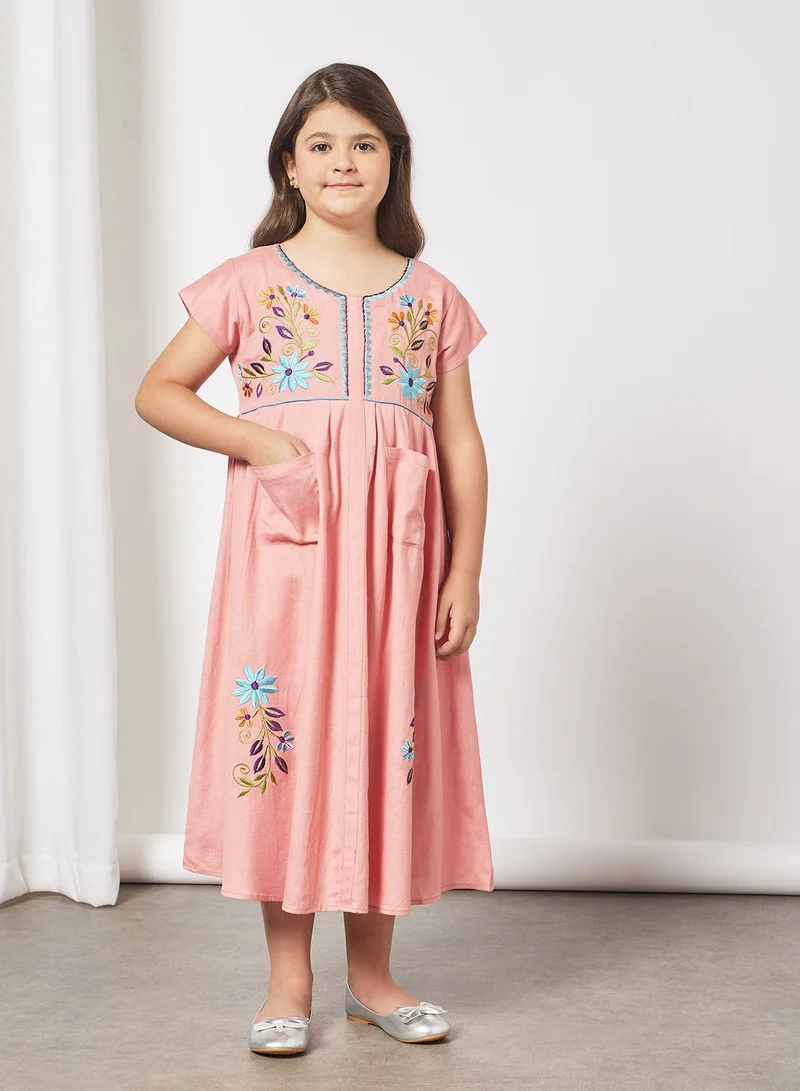 HANA & SARA Kids Embroidered Detail Jalabiya