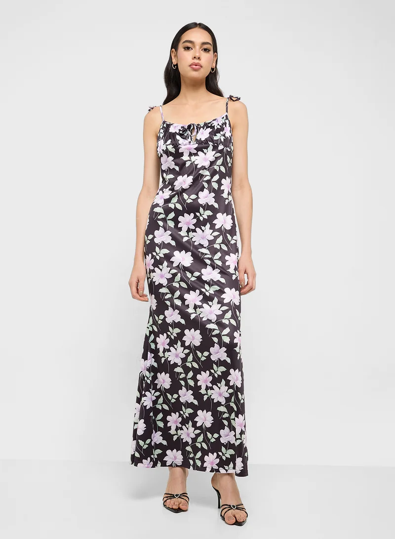 جينجر Floral Print Maxi Dress