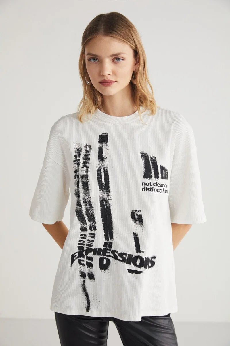 GRIMELANGE Rusia Women's Crew Neck Printed Short Sleeve White T-Shirt