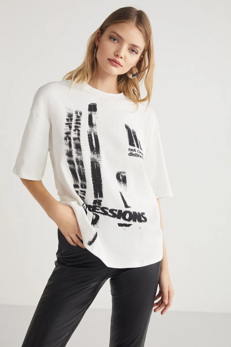GRIMELANGE Rusia Women's Crew Neck Printed Short Sleeve White T-Shirt