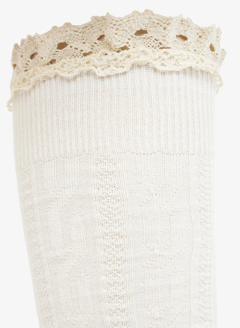 جينجر جوارب فوق الركبة بتفاصيل دانتيل