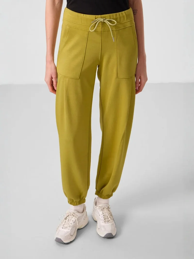 تومي لايف TOMMY Mid Waist Crepe Relaxed Pants with Pocket