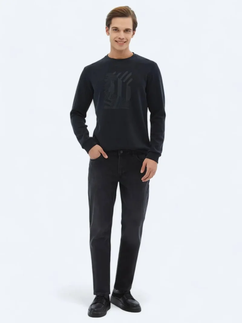 كيب بنطال جينز أسود ضيق بقصة ضيقة مصنوع من مزيج القطن