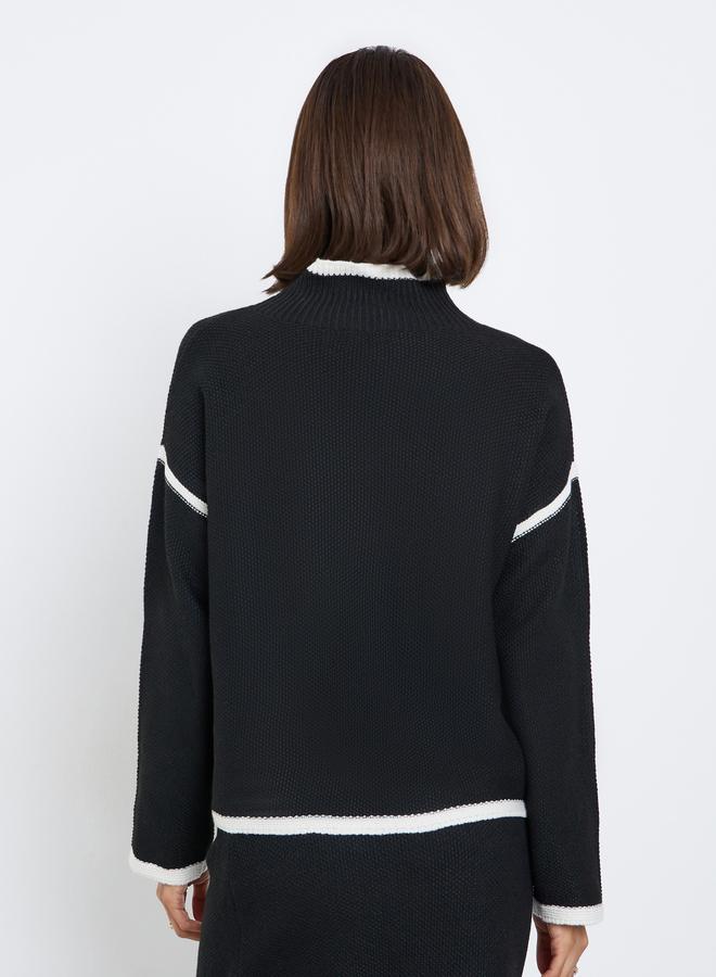 ستايلي سويتر بقصة عادية مع تفاصيل مُتباينة - Image 4