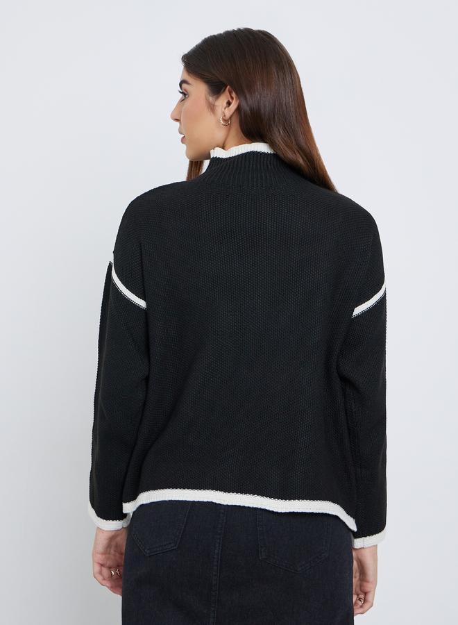 ستايلي سويتر بقصة عادية مع تفاصيل مُتباينة - Image 5