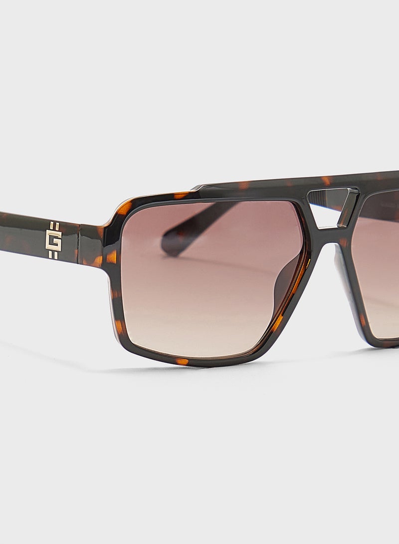 GUESS Gu0022352F61 Wayfarers Sunglasses  - Image 3