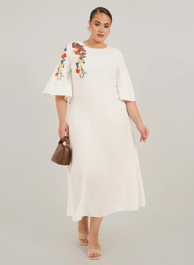ستايلي Plus Size Embroidered 3/4 Sleeves A-Line Midi Dress