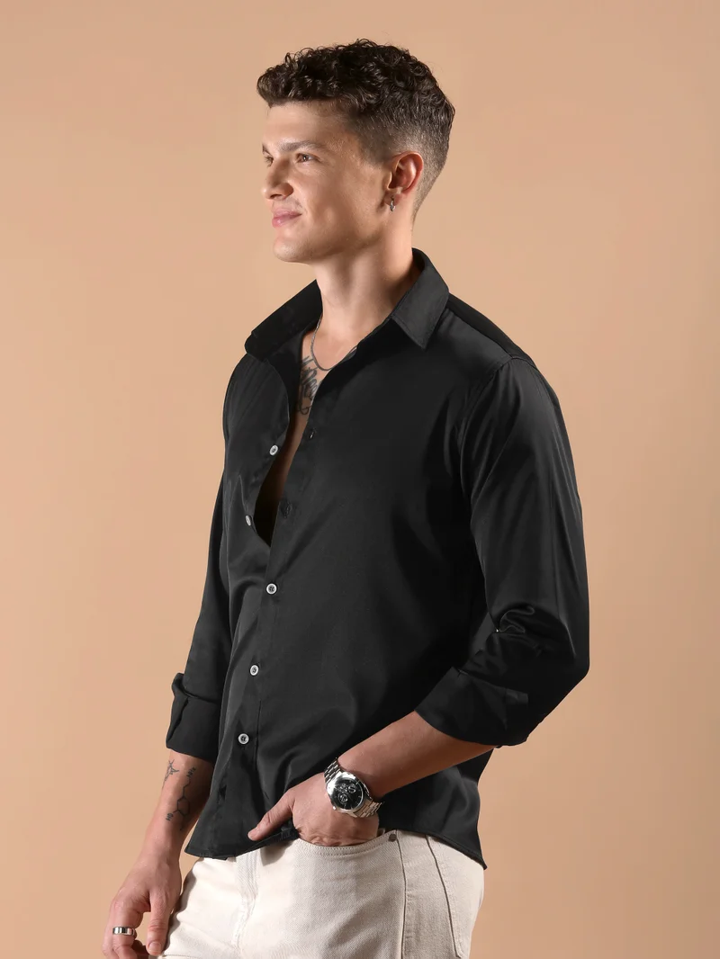 Beyoung Black Solid Regular Fit Shirt